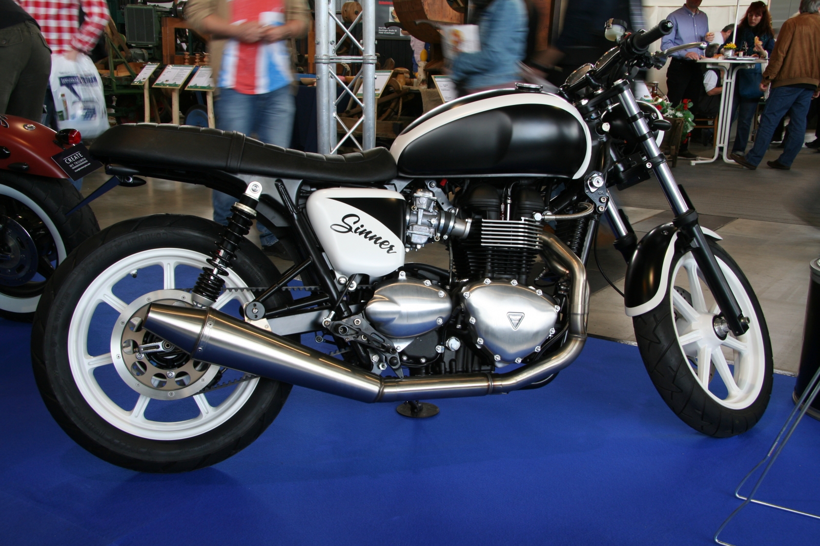 Triumph Bonneville SE