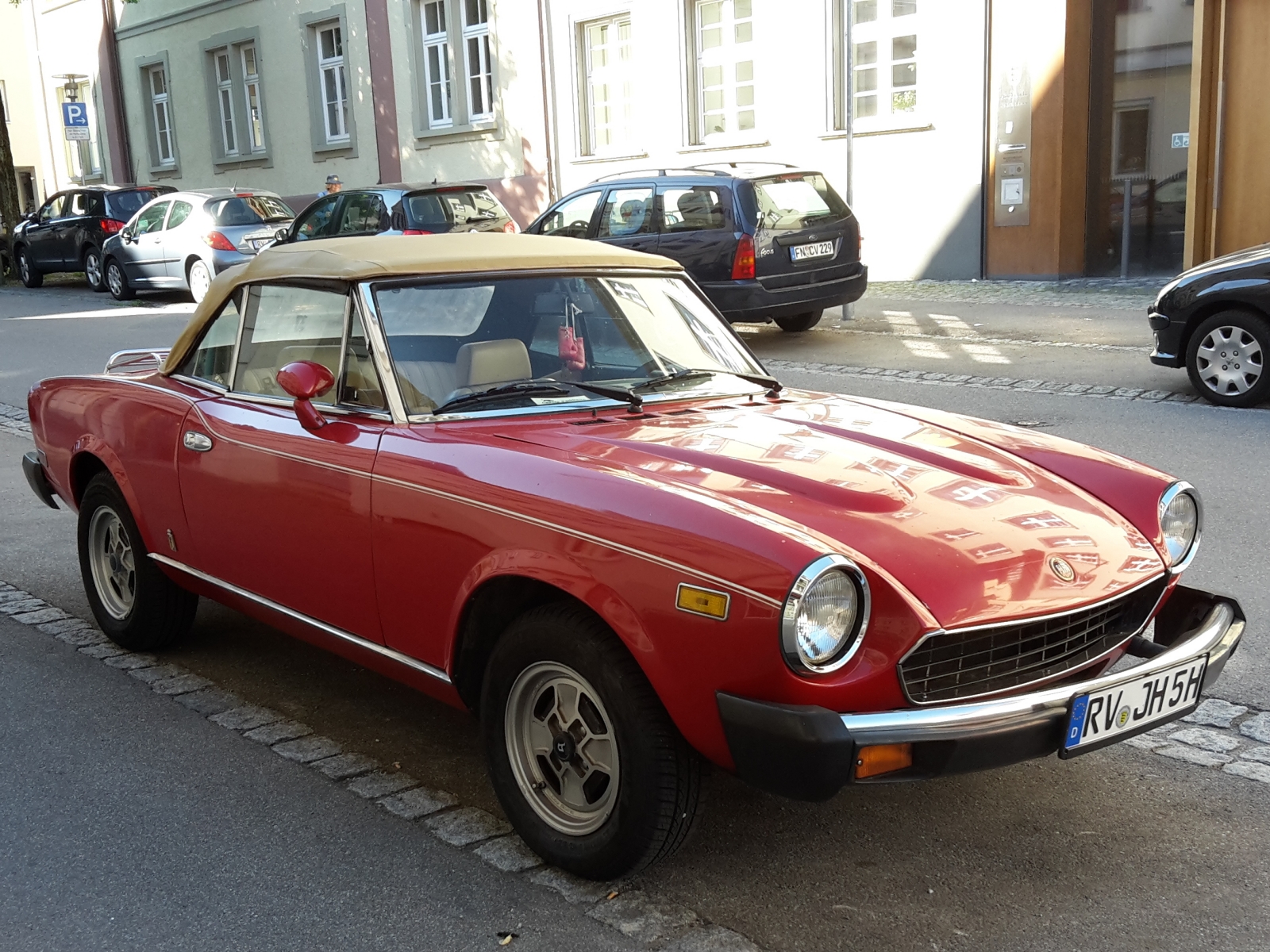 Fiat 124 2000 Spider