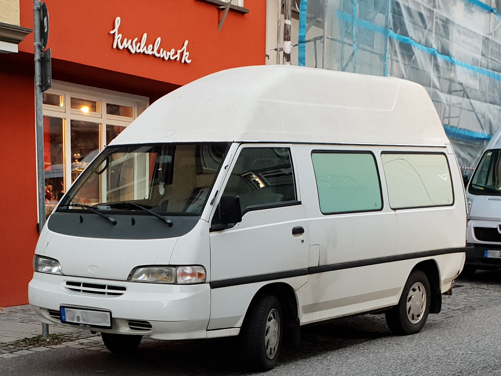 Hyundai H-100