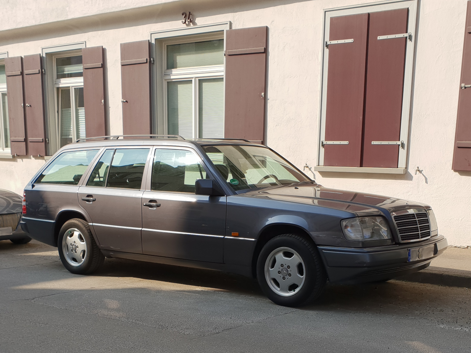 Mercedes Benz E 220 S 124 T-Modell