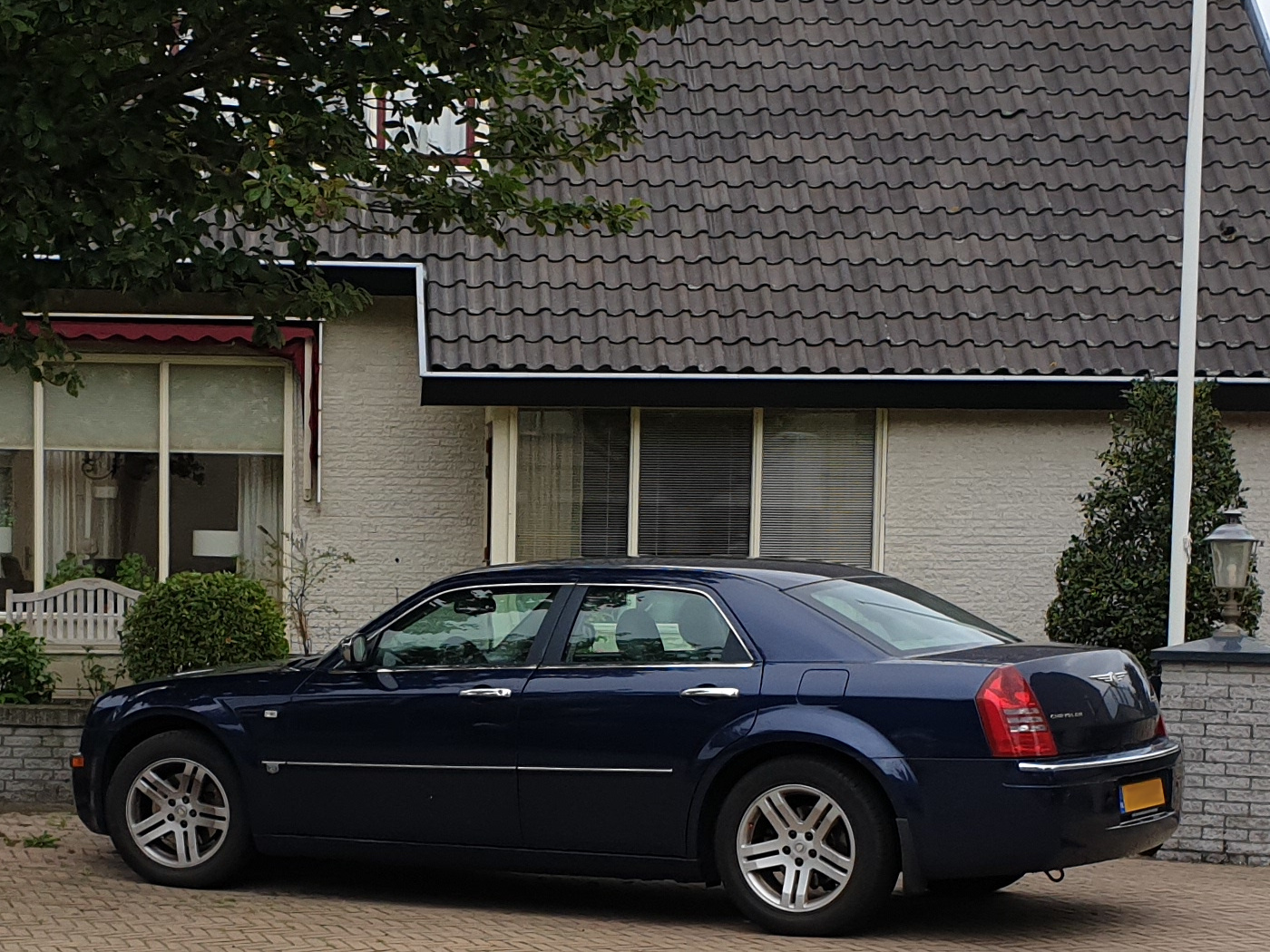 Chrysler C 300