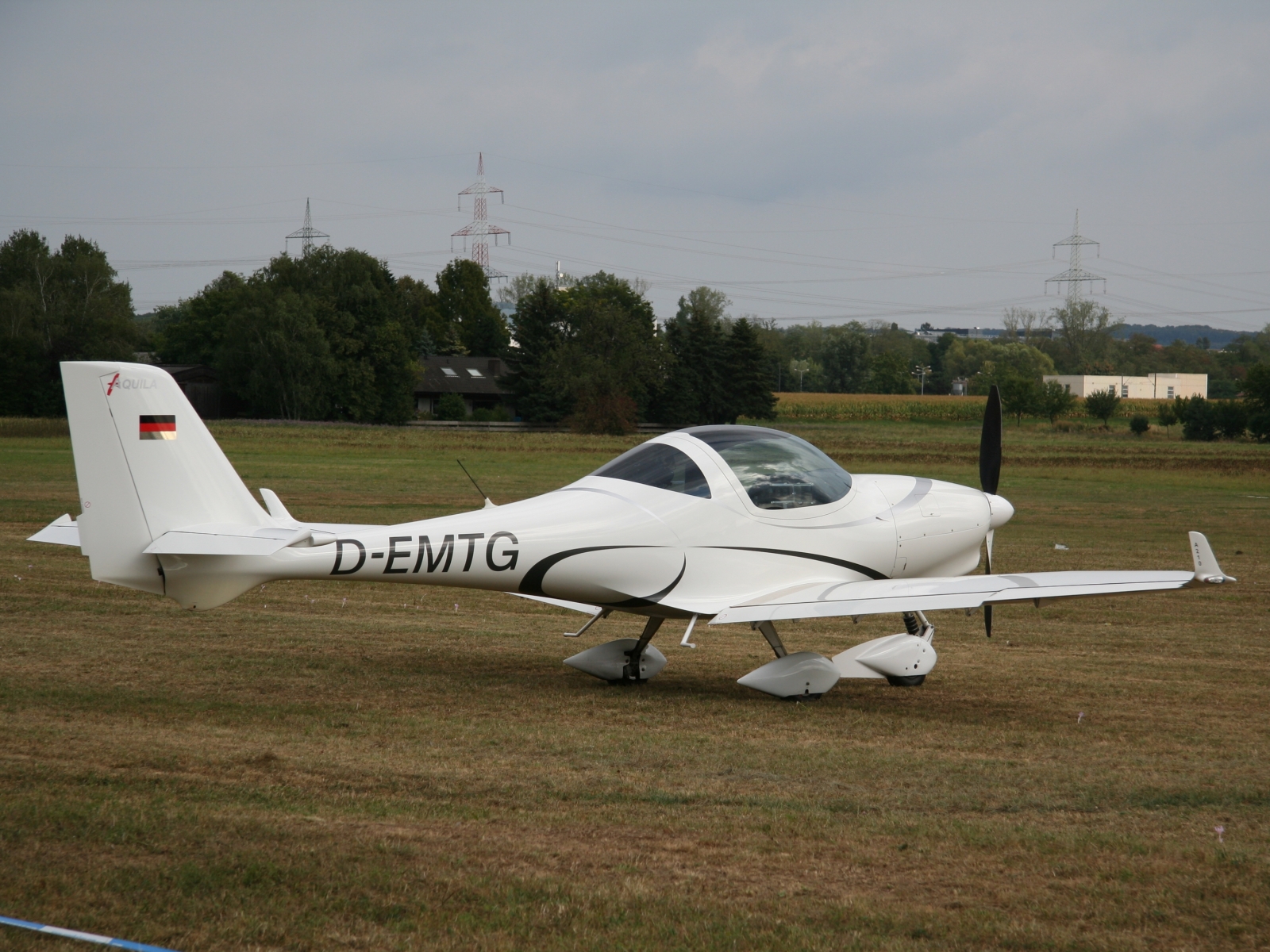 Aquila A210