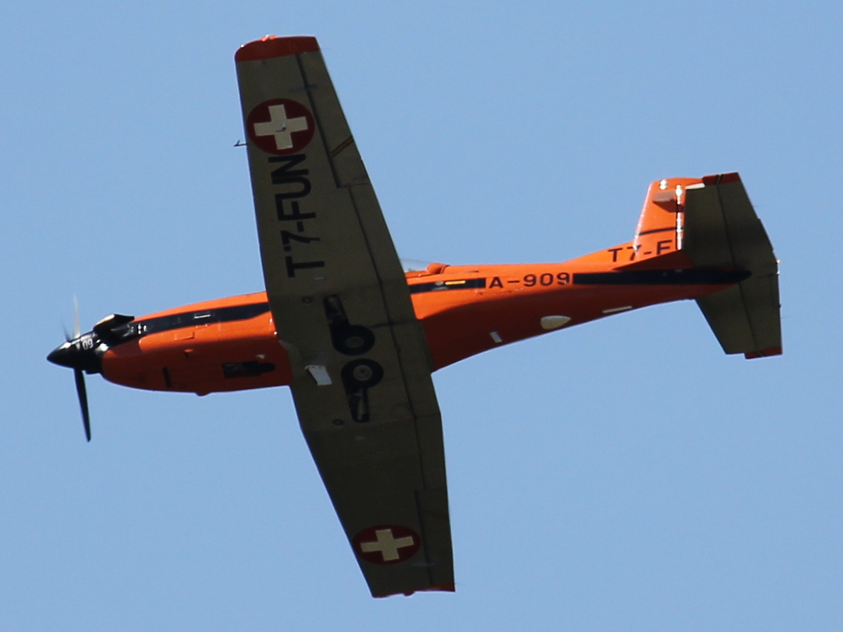 Pilatus PC-7