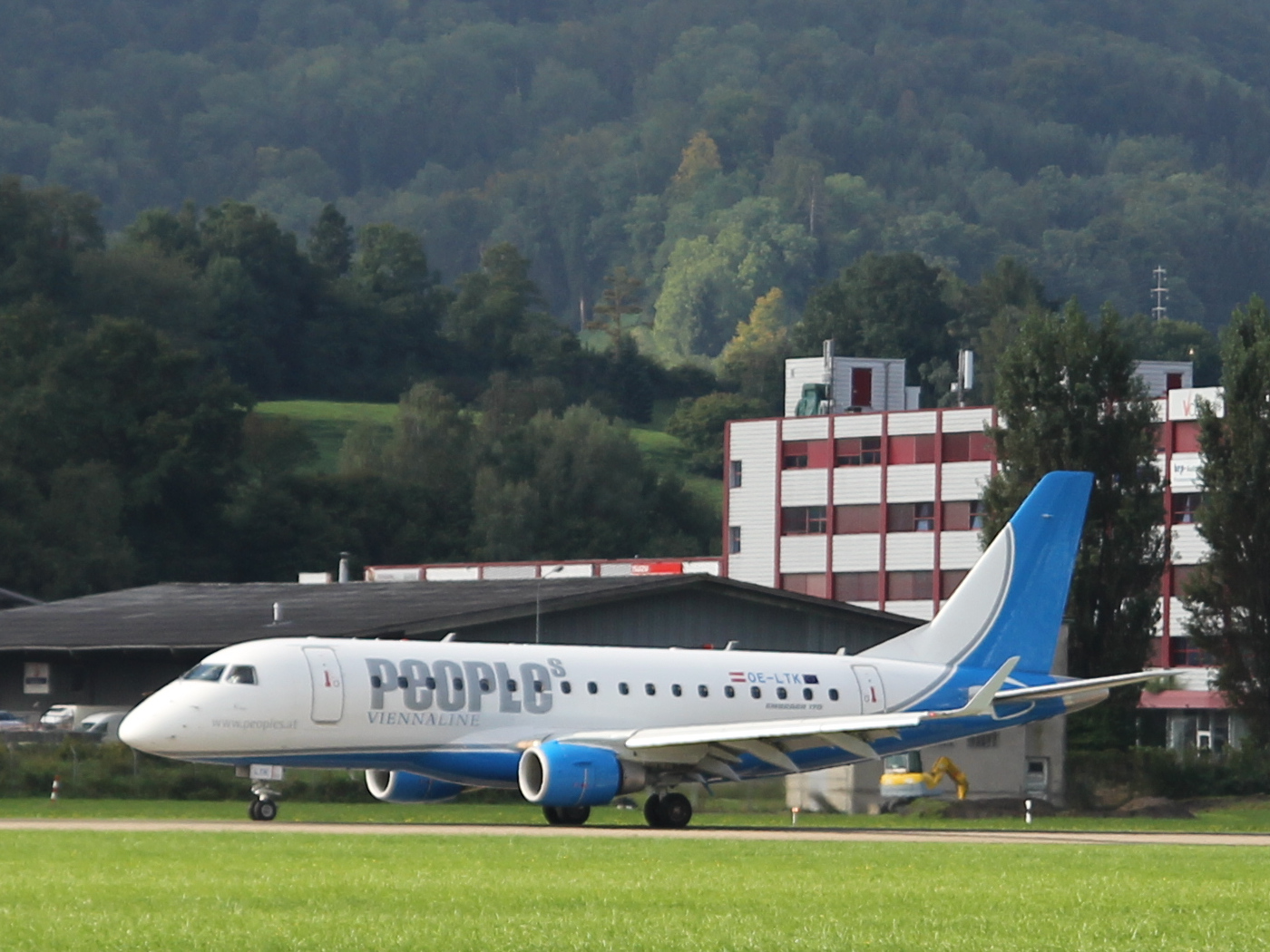 Embraer 170 Peoples Vienna Line