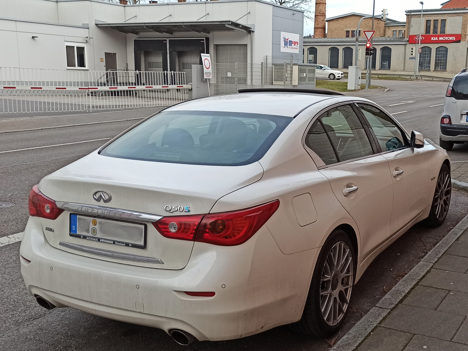 Infiniti Q50 S