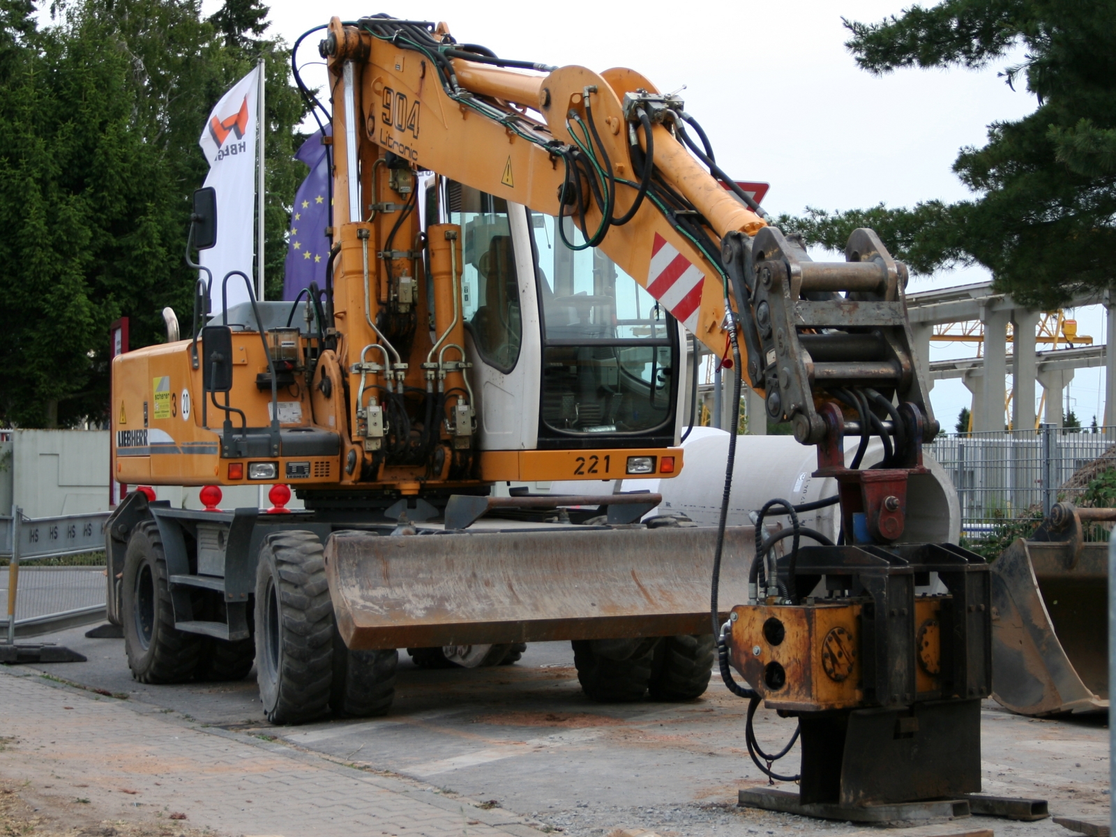 Liebherr 904 Litronic