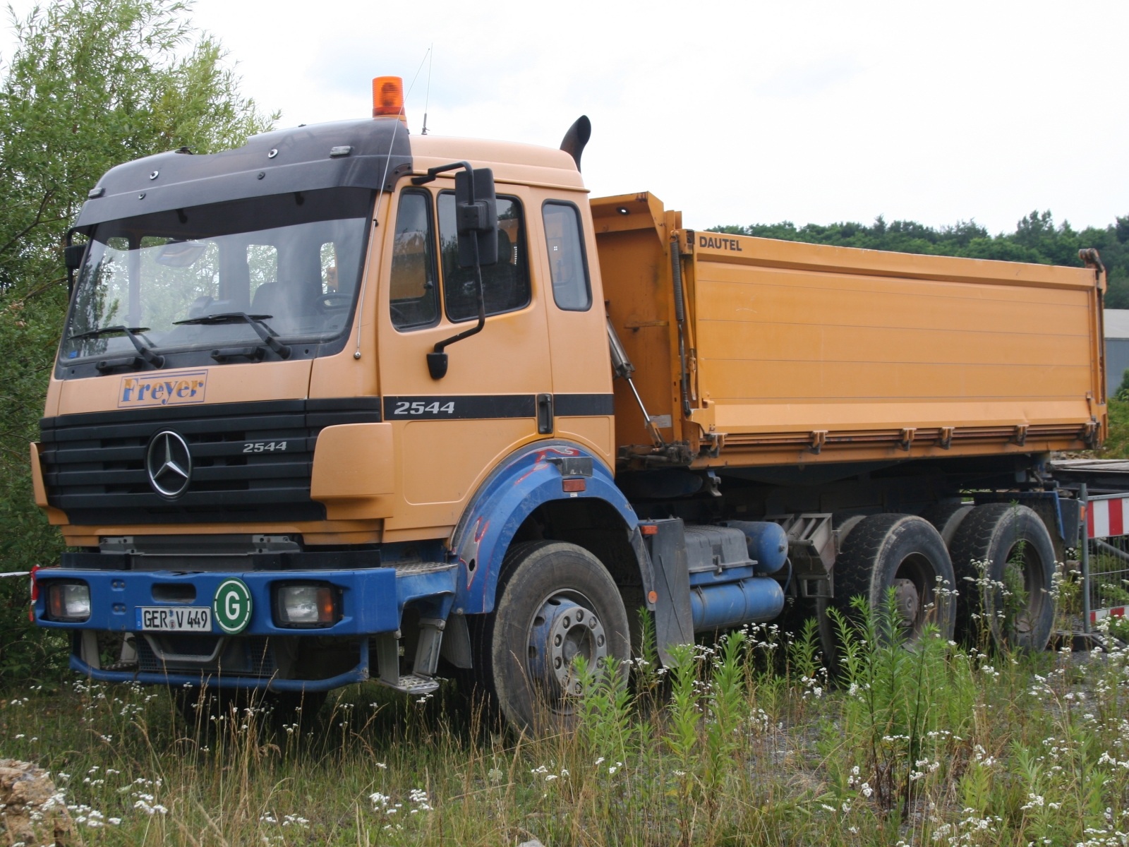 Mercedes Benz 2544