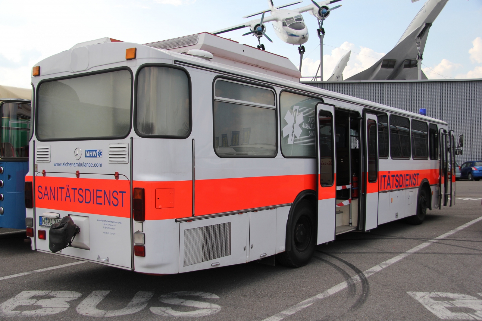 Mercedes Benz O 307 Sanitätsdienst