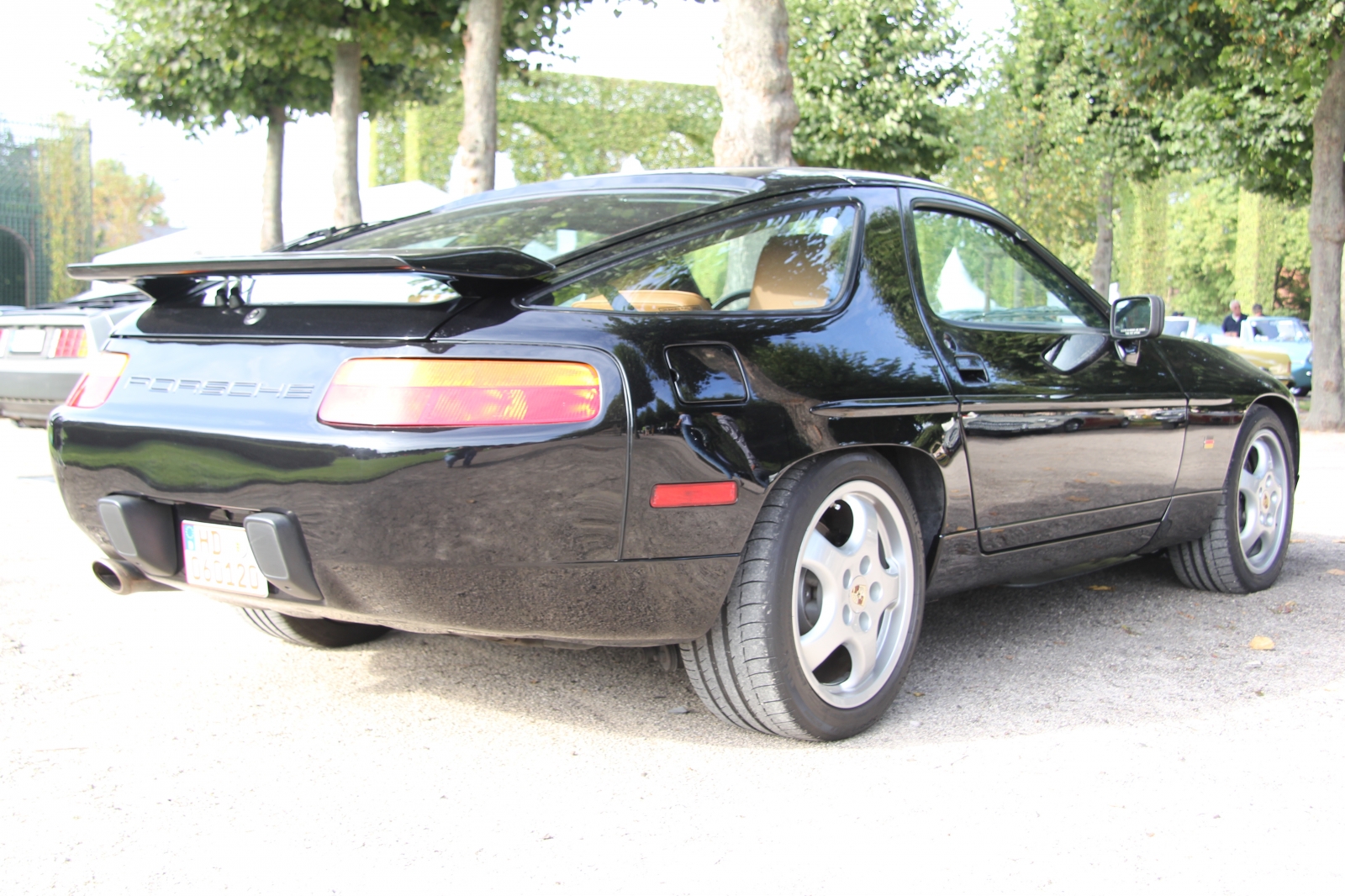 Porsche 928 S4