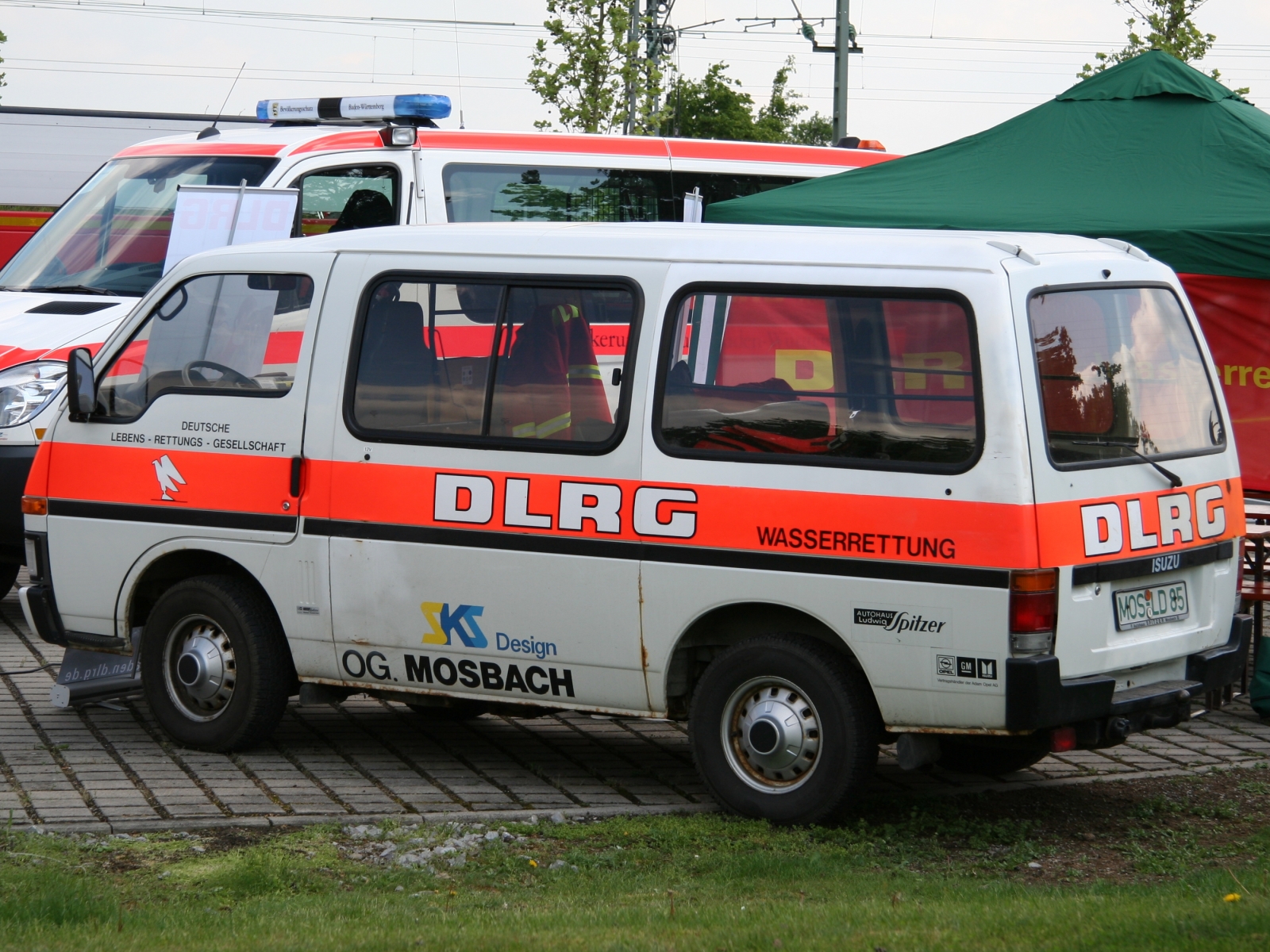 Isuzu Midi DLRG