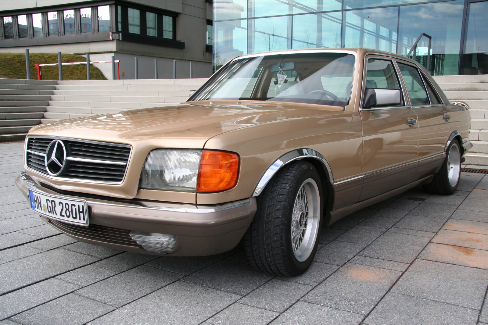 Mercedes Benz 280 SE W 126