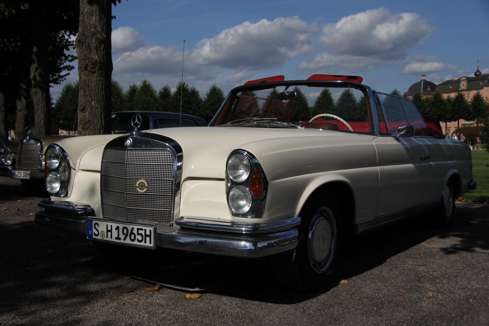 Mercedes Benz 220 SE Automatic Cabriolet W 111