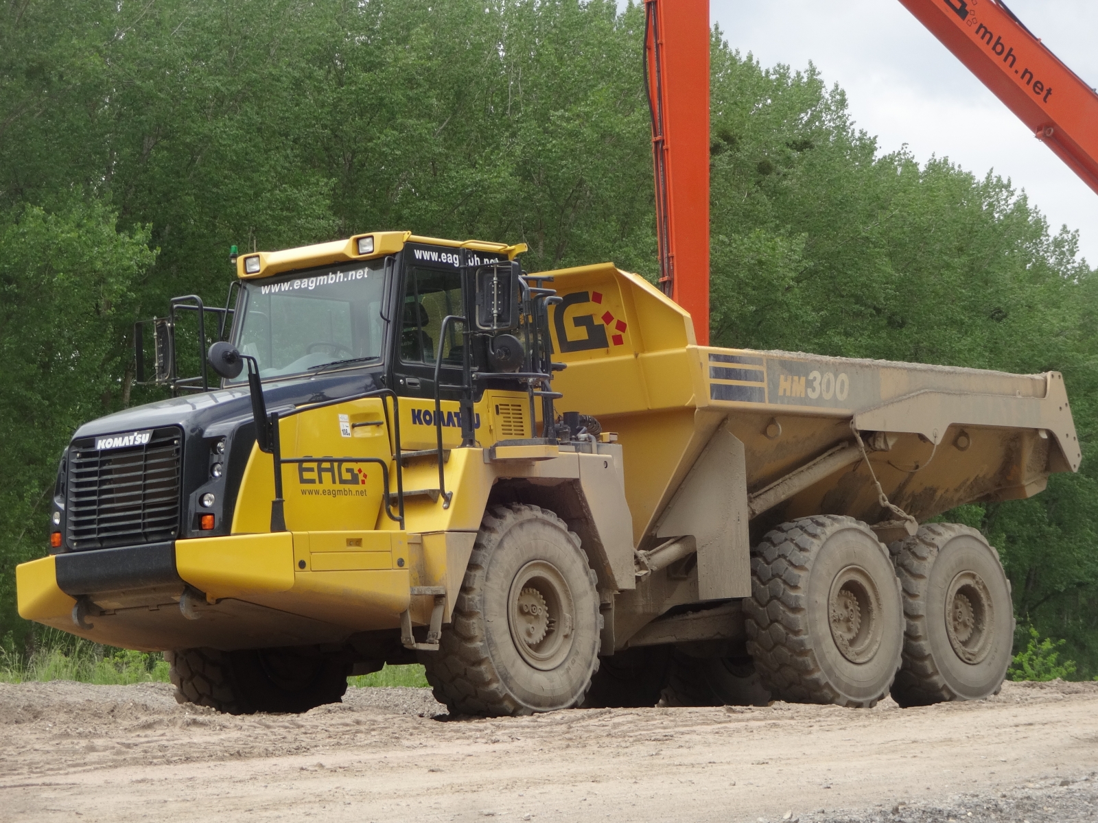 Komatsu HM 300