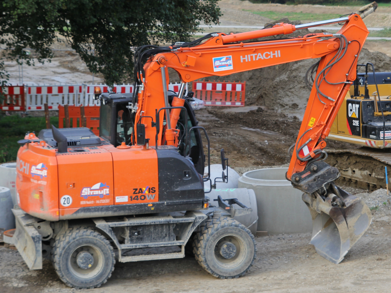 Hitachi Zaxis 140 W