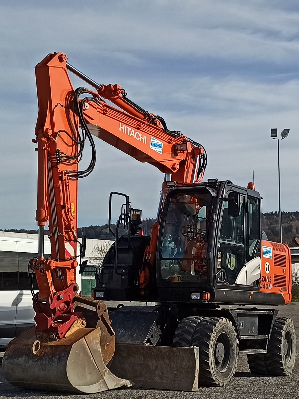 Hitachi Zaxis 140 W