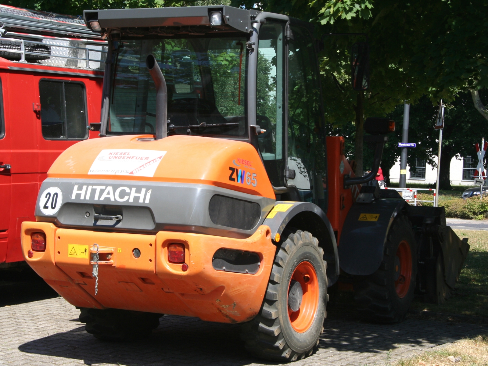 Hitachi ZW 65