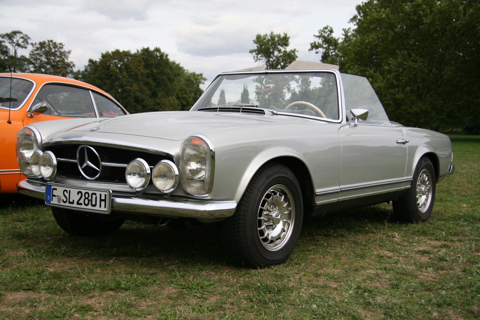 Mercedes Benz 280 SL W 113