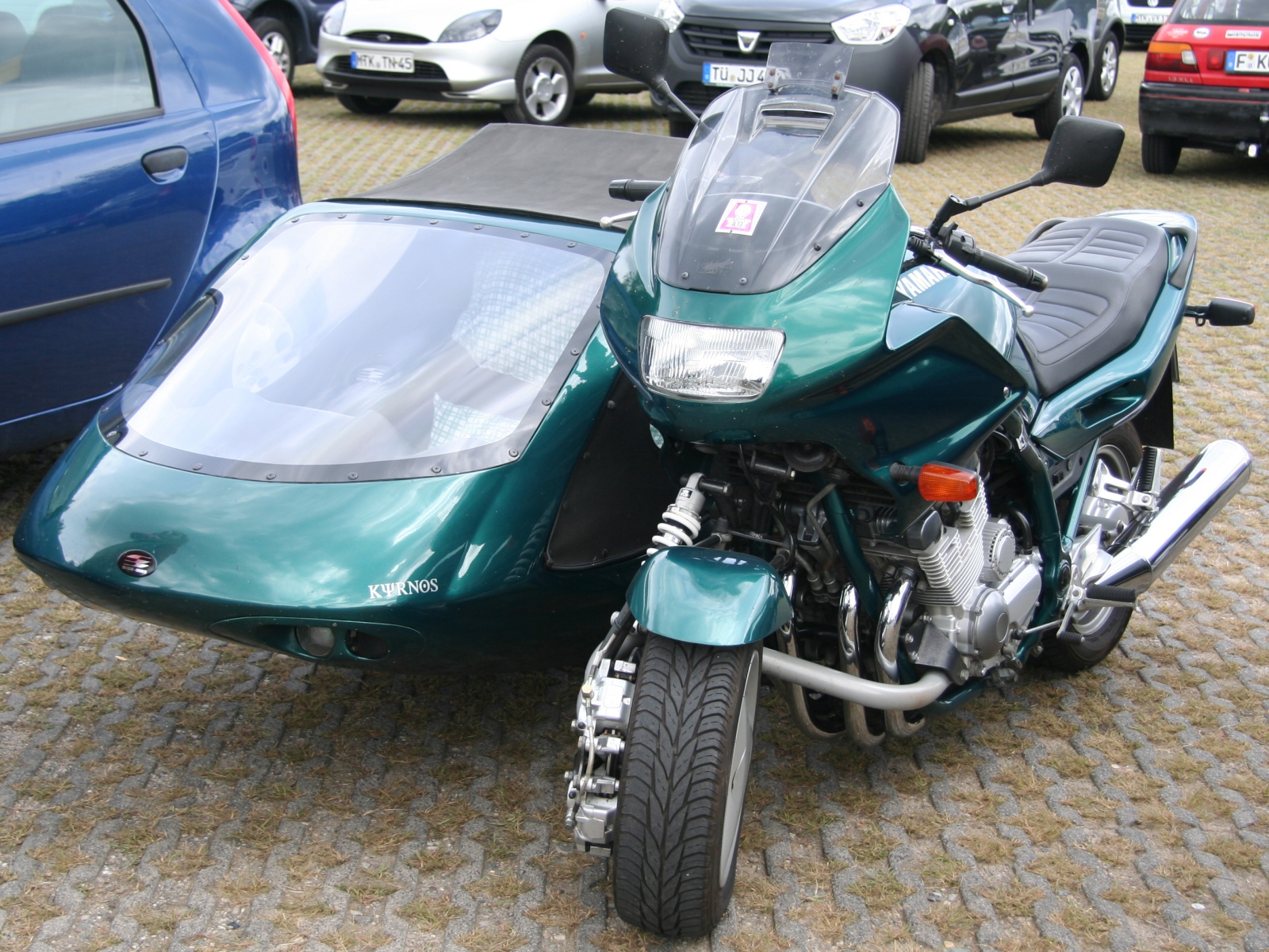 Yamaha mit Beiwagen