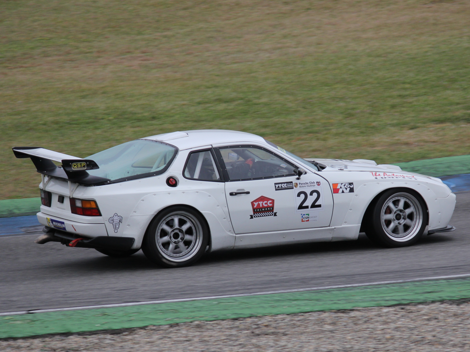 Porsche 944