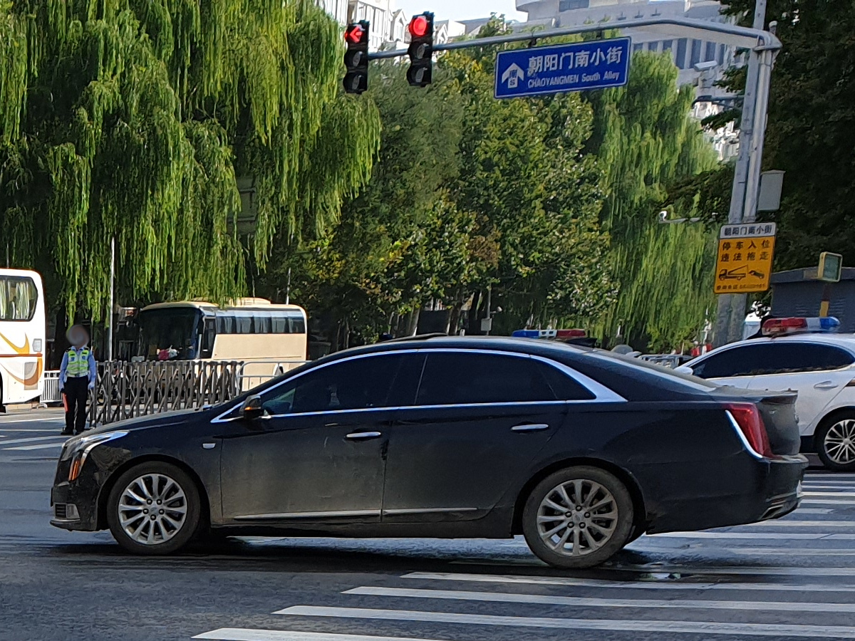Cadillac XTS