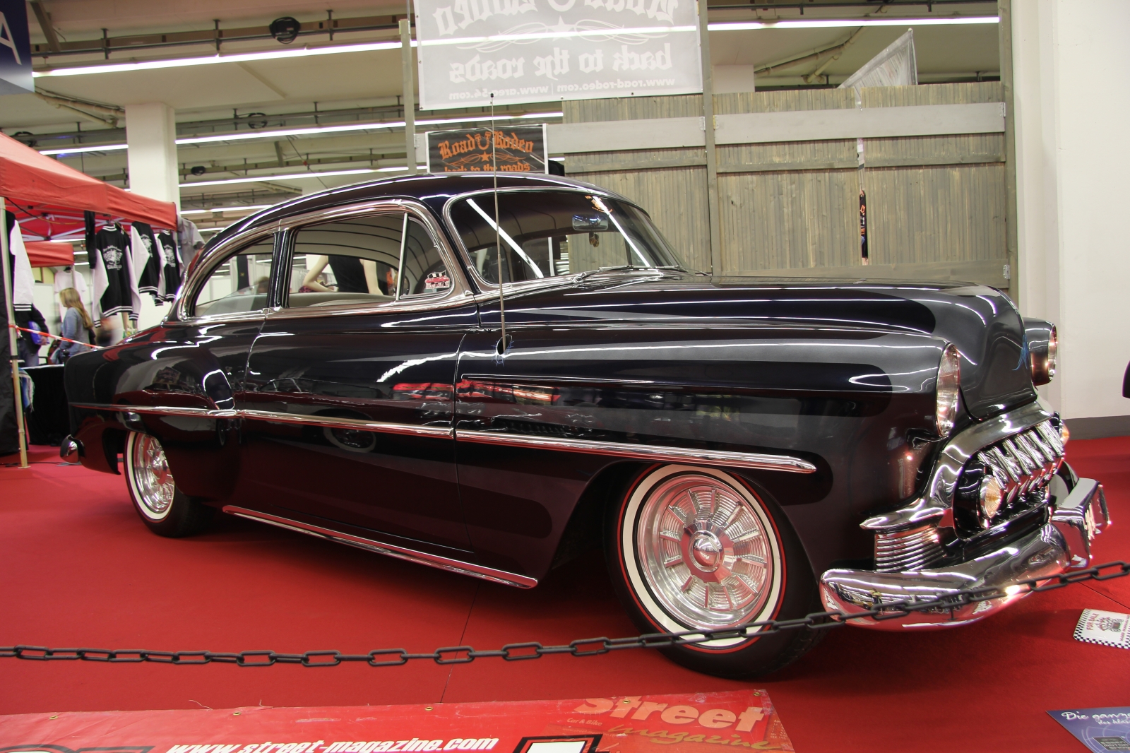 Chevrolet 210 2-door Custom