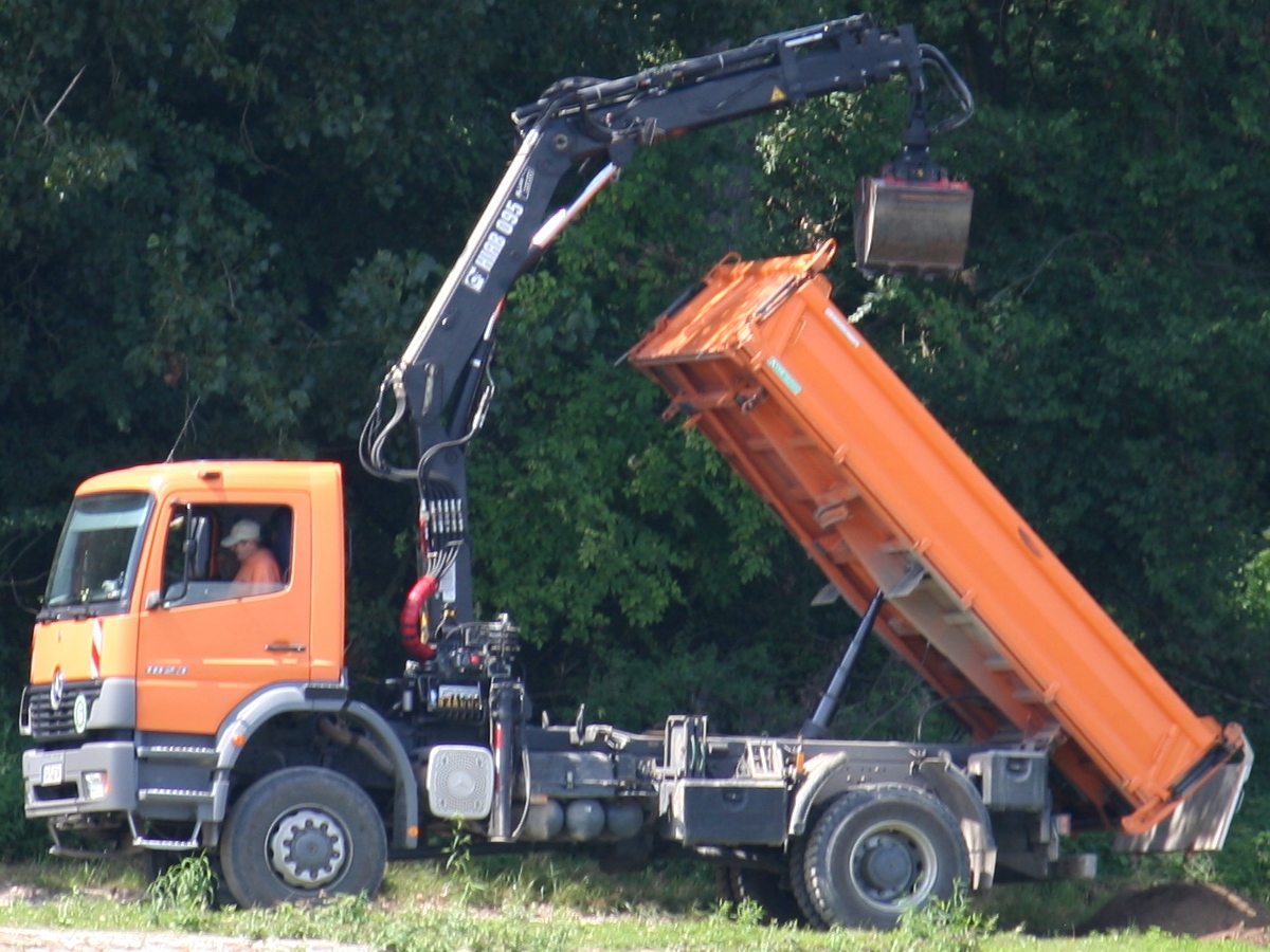 Mercedes Benz Actros 1823