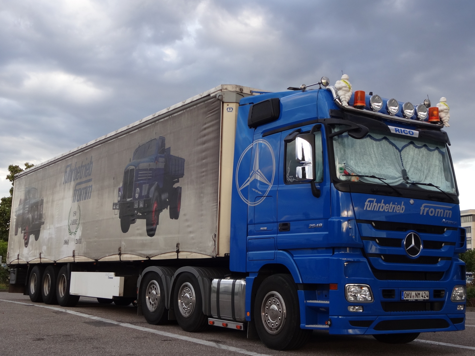 Mercedes Benz Actros 2548