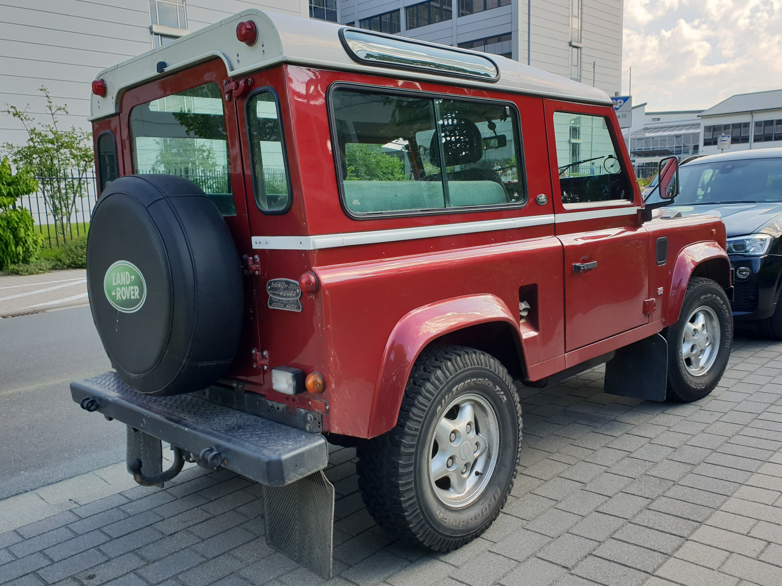 Land Rover Defender