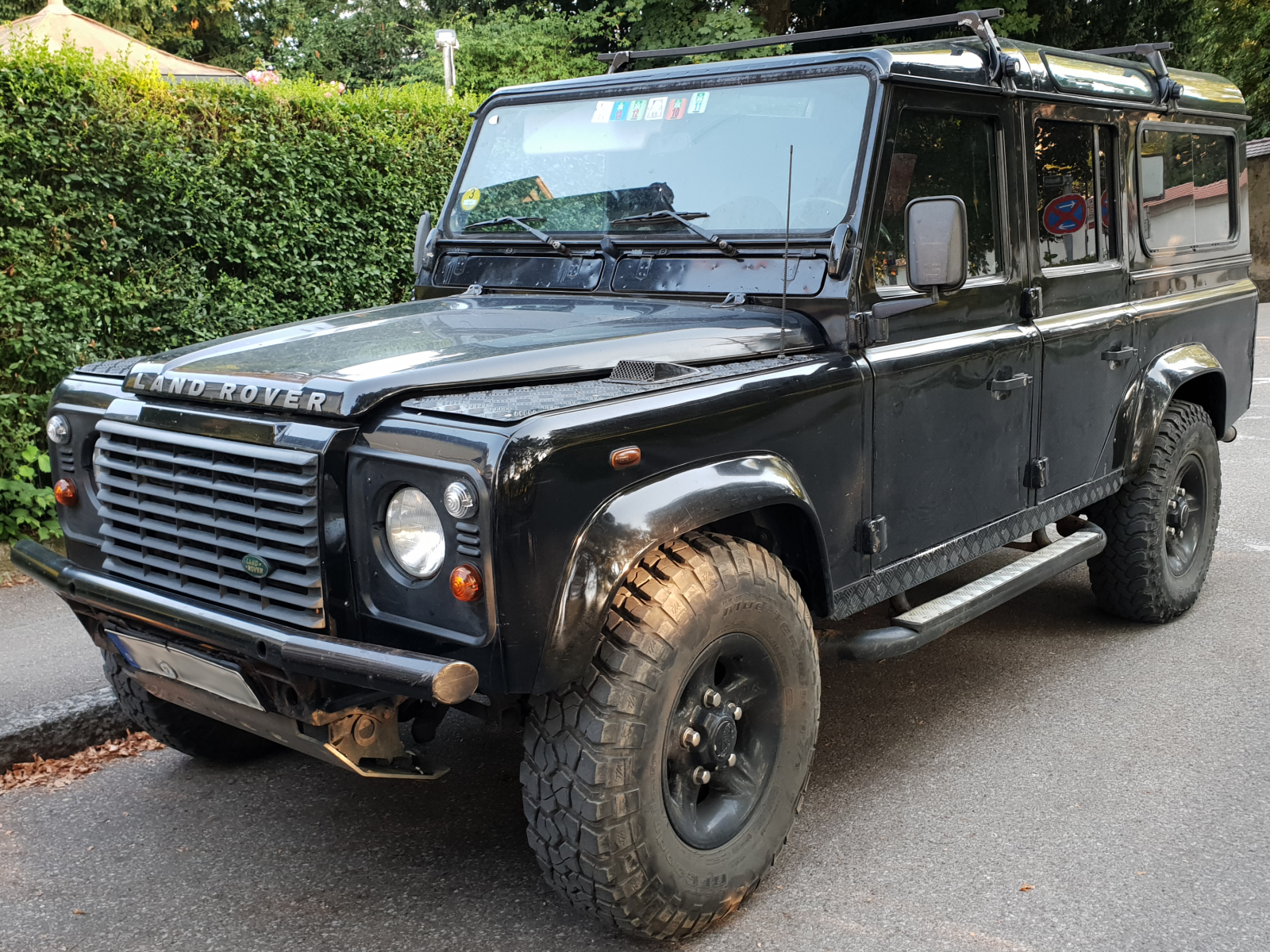 Land Rover Defender