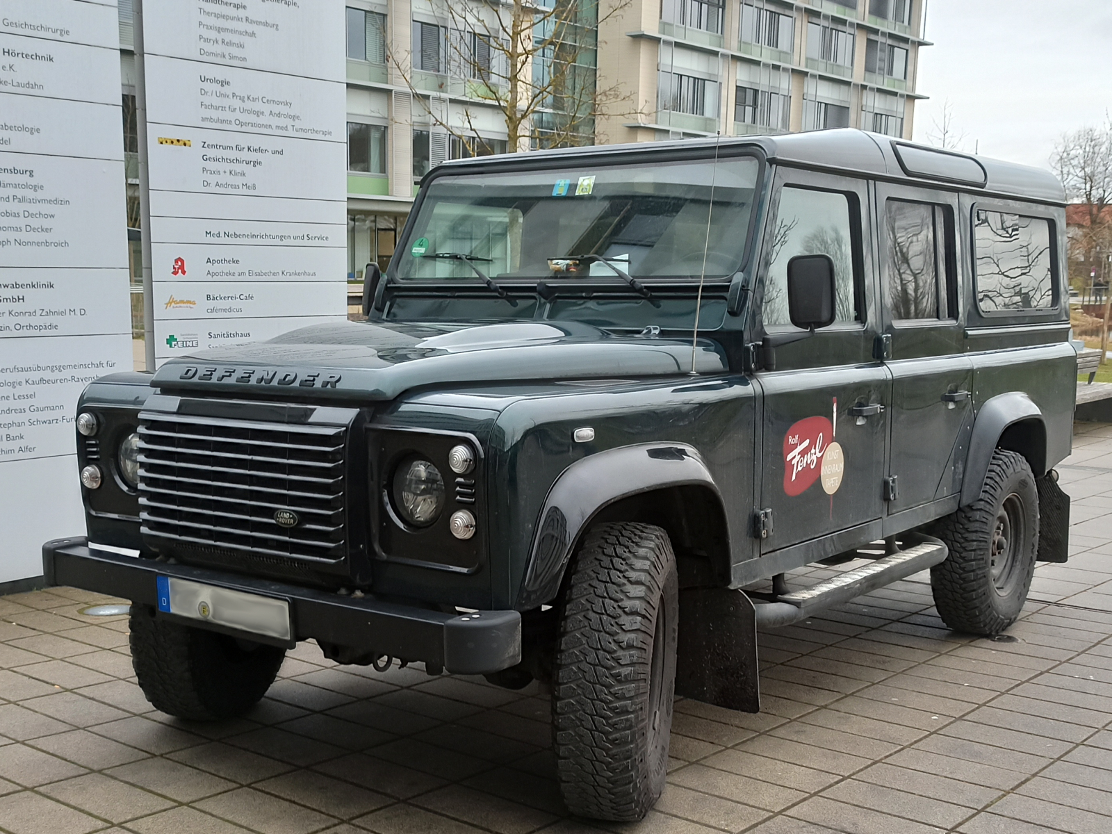 Land Rover Defender