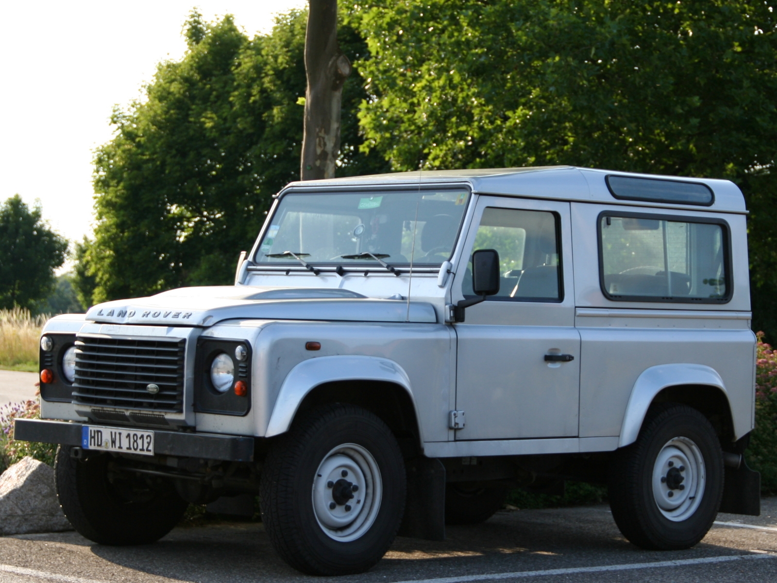 Land Rover Defender