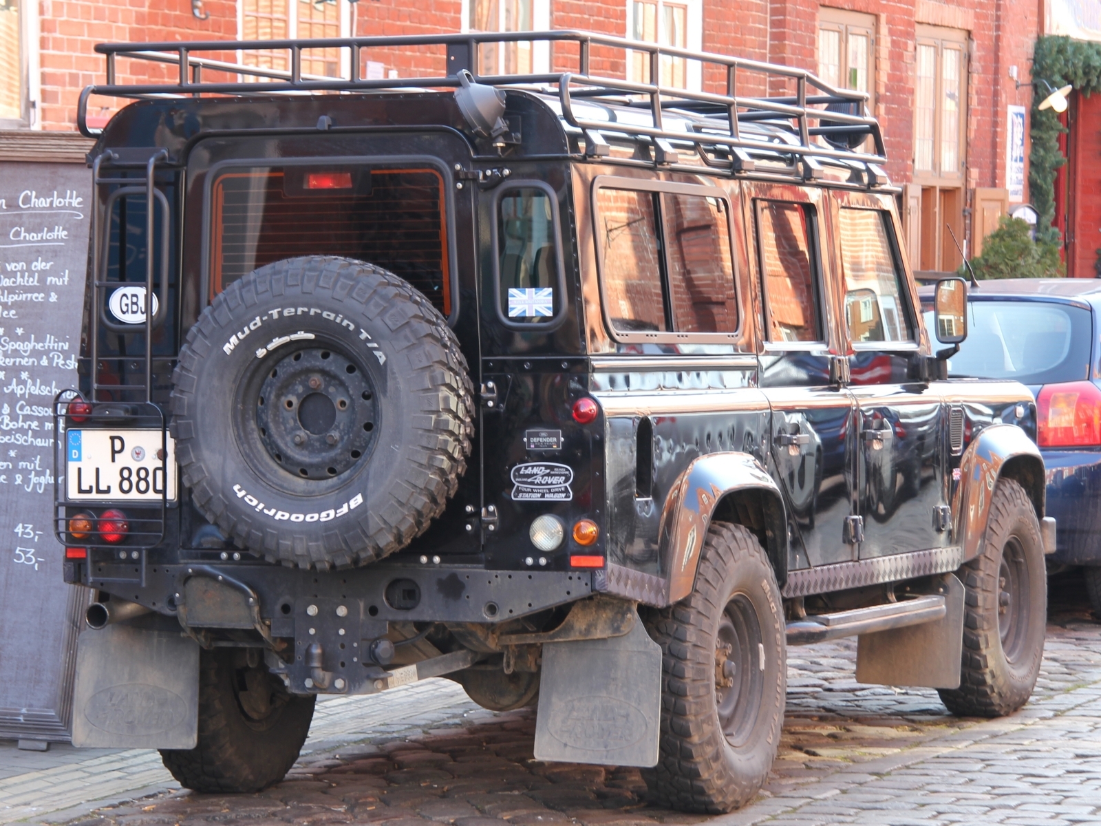 Land Rover Defender