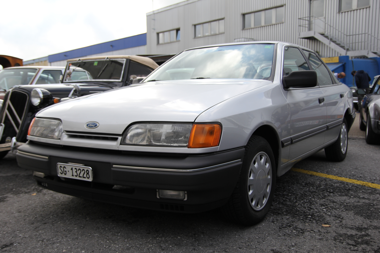 Ford Scorpio Mk I