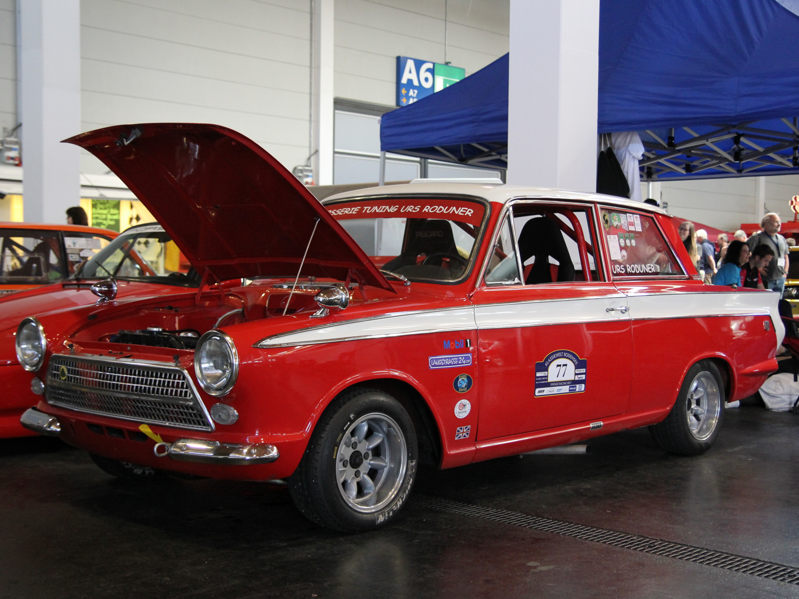 Ford Cortina