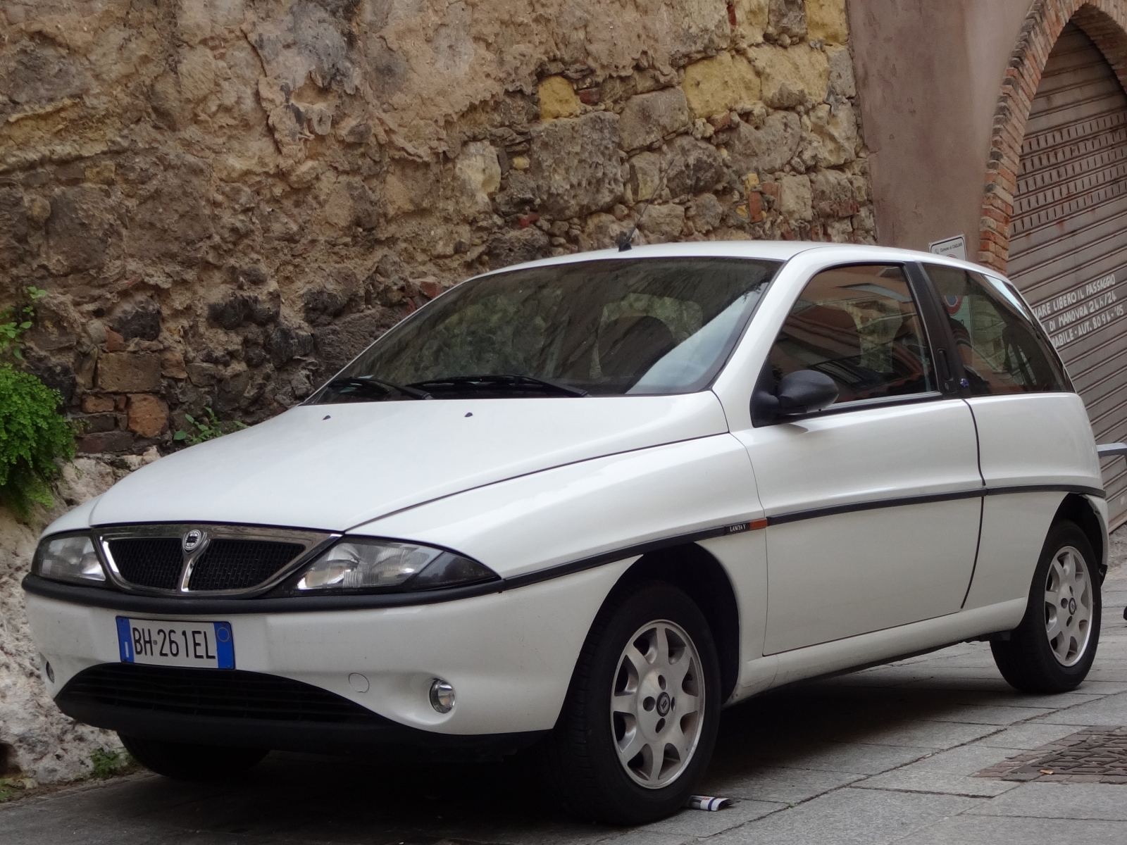 Lancia Y