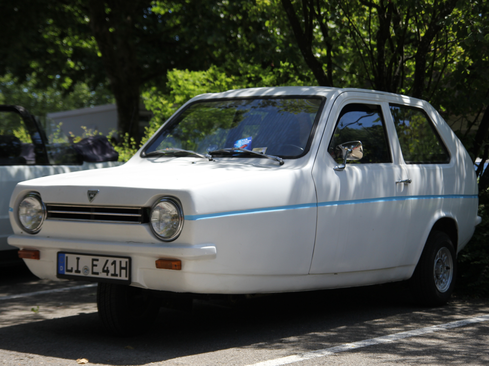 Reliant Robin