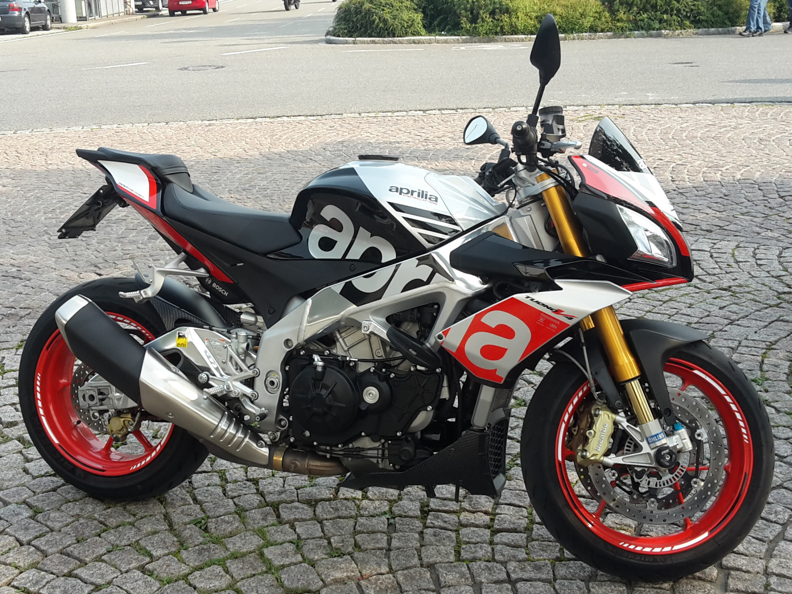 Aprilia Tuono V4