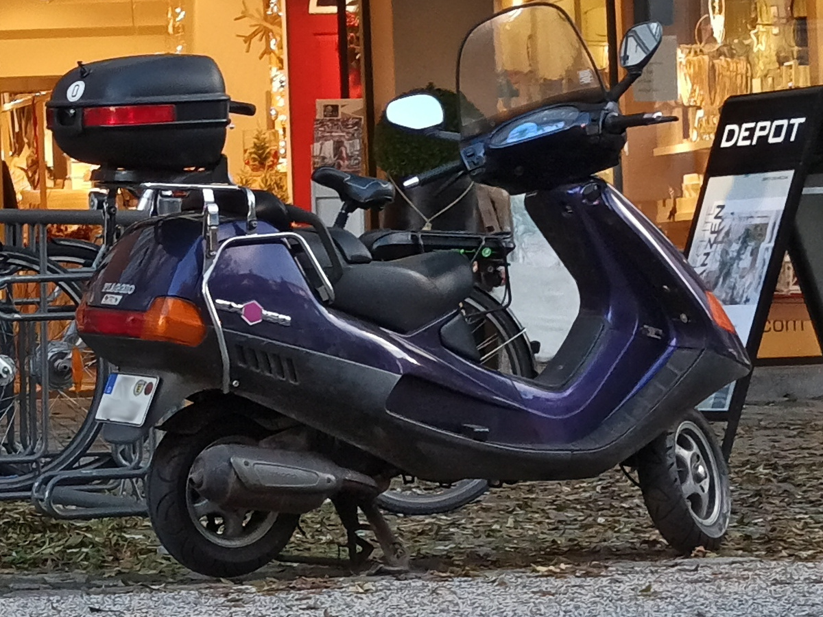 Piaggio EX 150