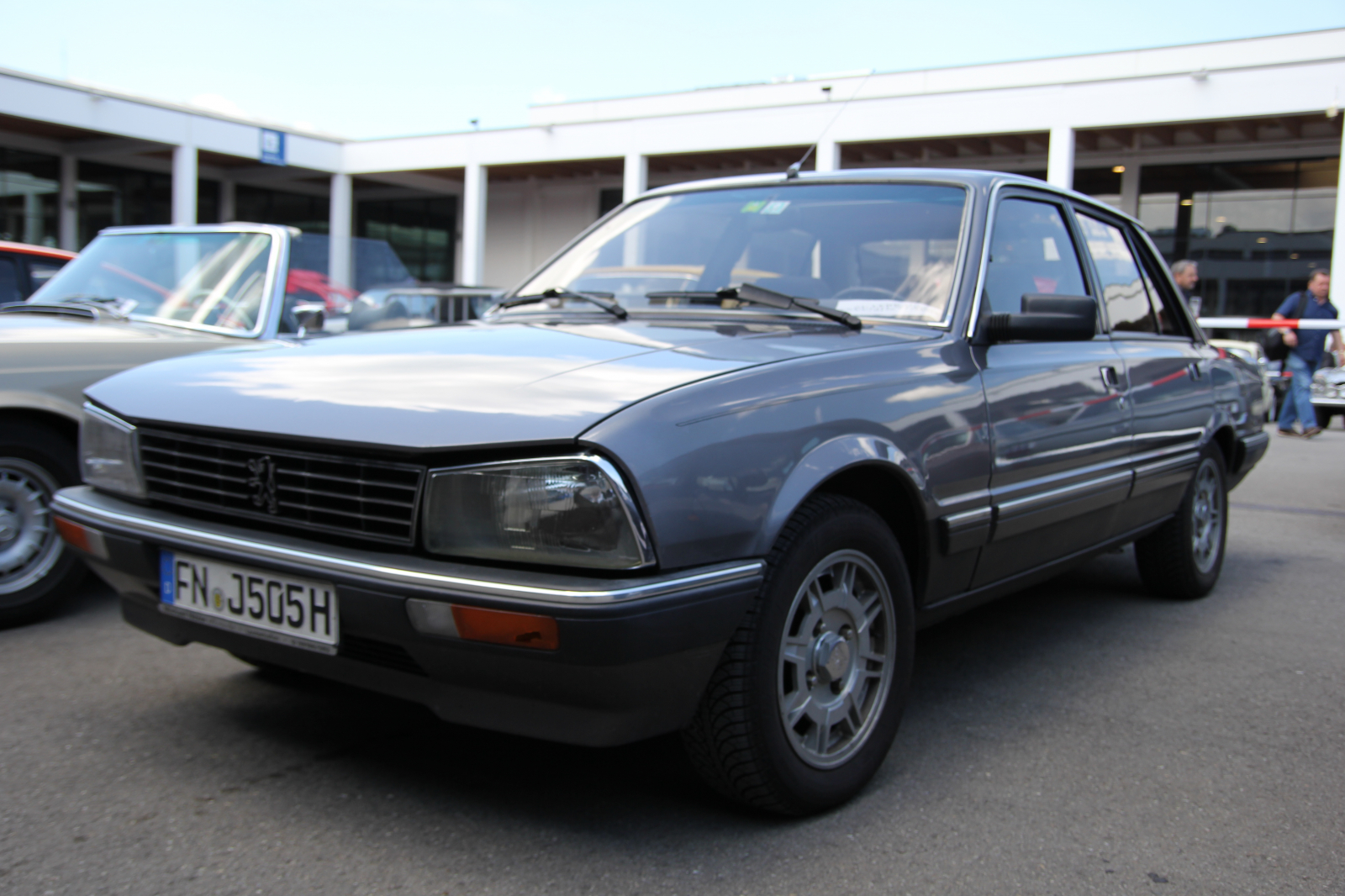 Peugeot 505