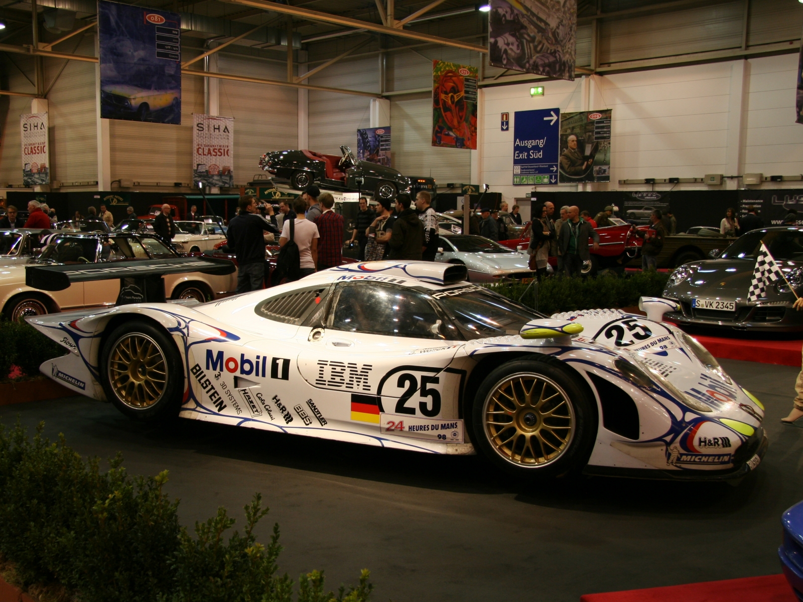 Porsche GT1