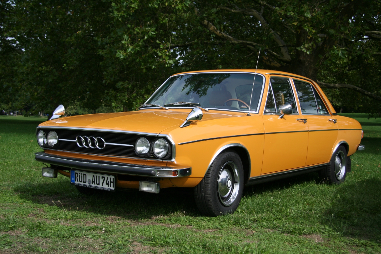 Audi 100 C1 LS