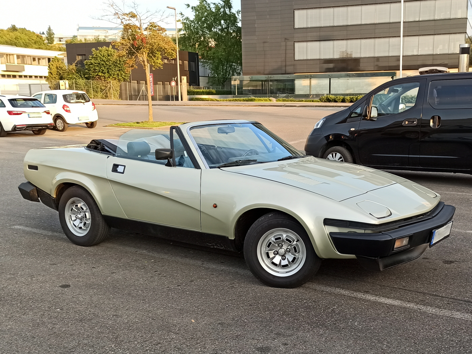 Triumph TR7