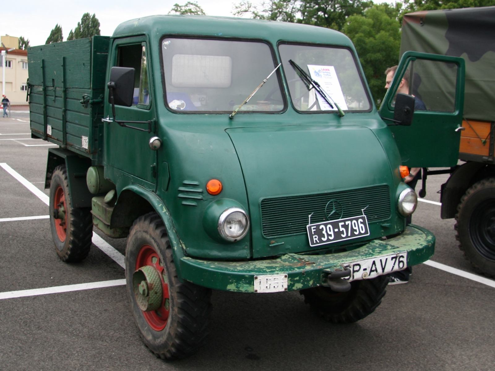 Unimog U 402