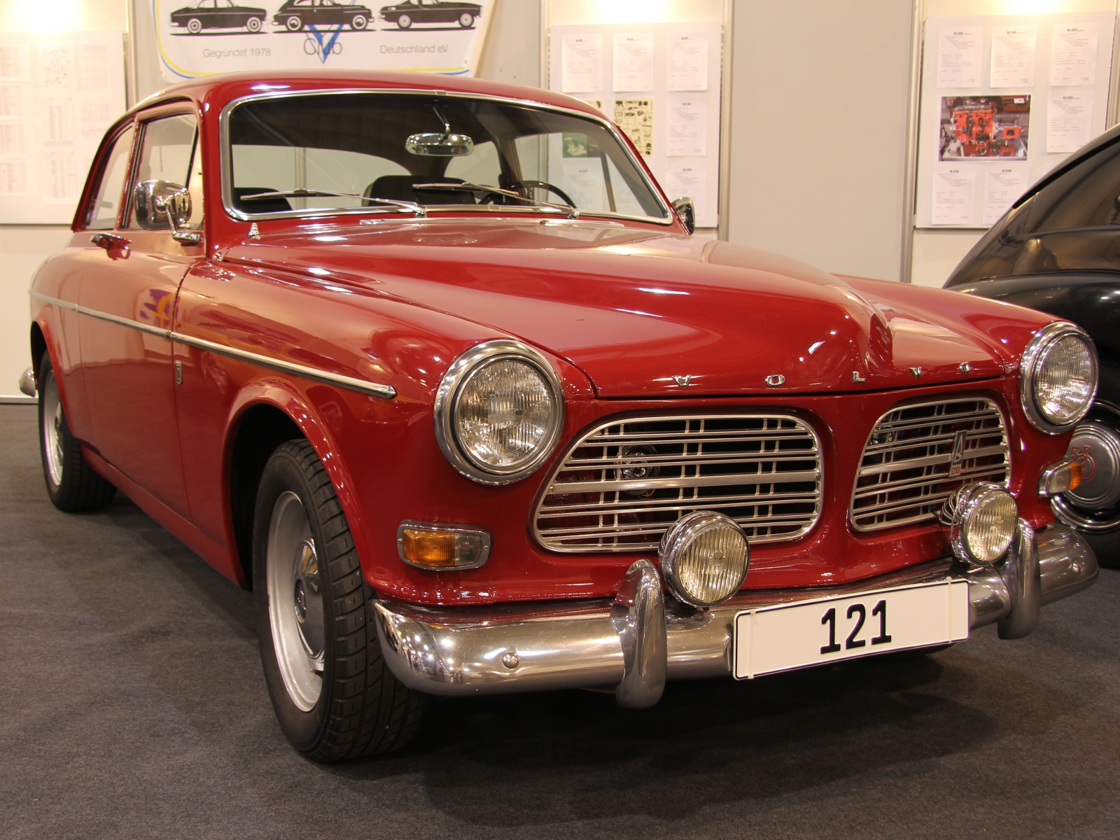 Volvo 121