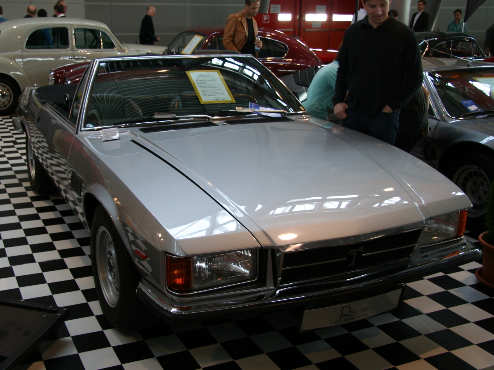 De Tomaso Longchamp Cabriolet