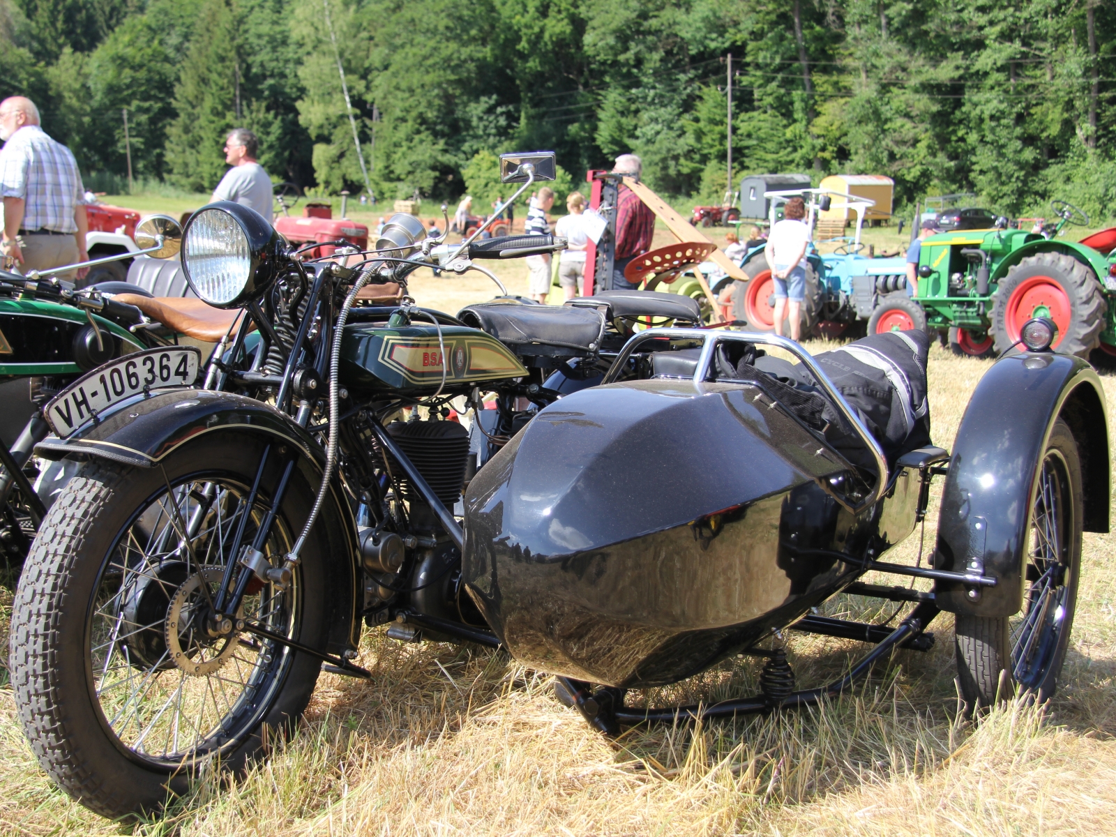 BSA mit Beiwagen