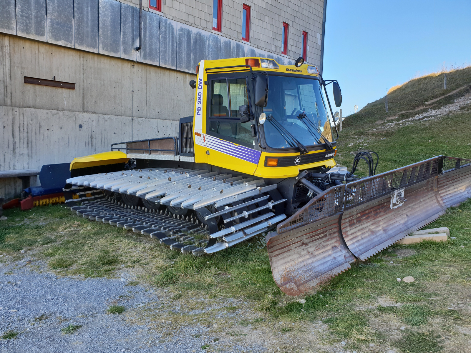 Kaessbohrer Pistenbully PB 280 DW