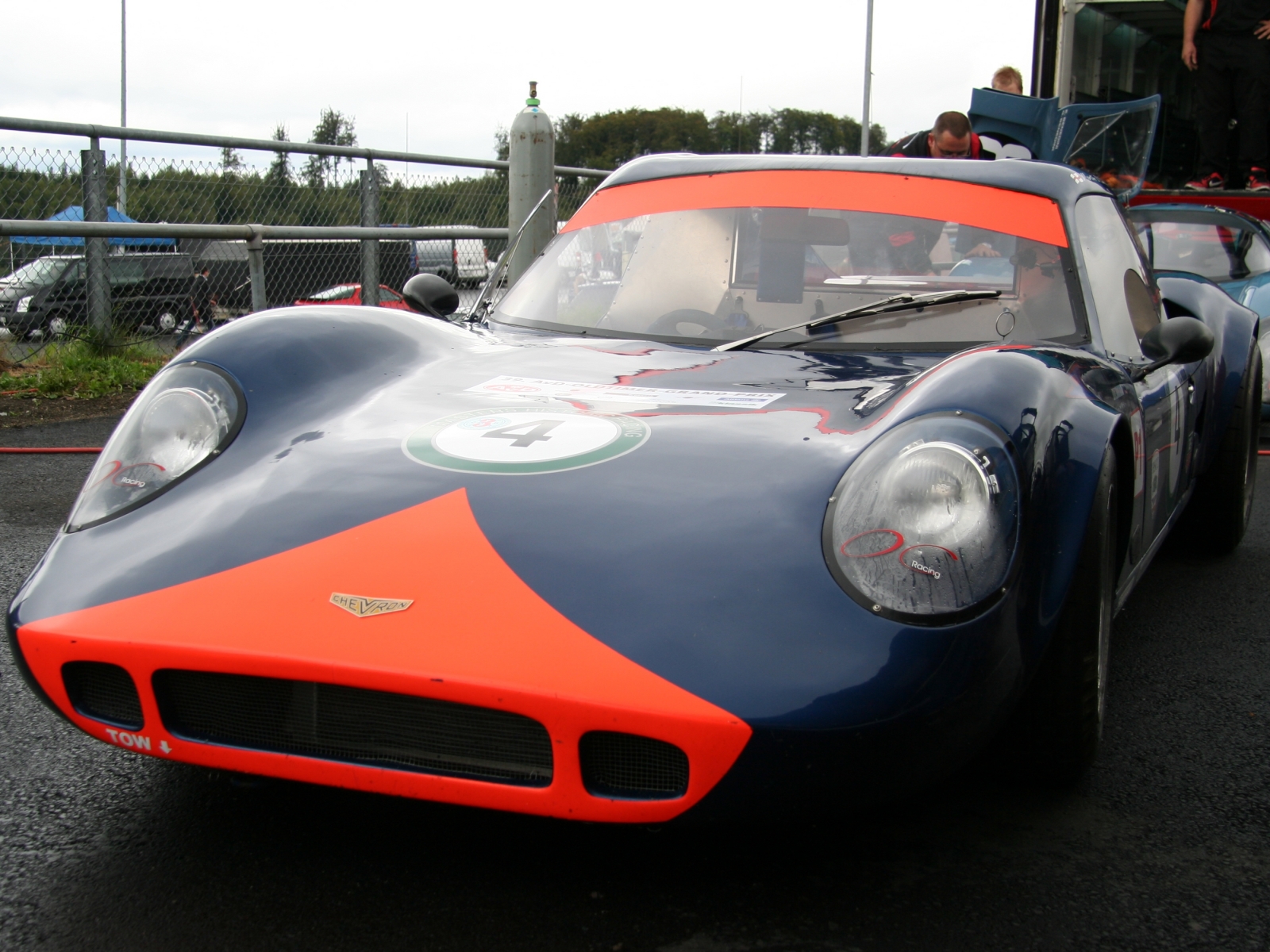 Chevron B8