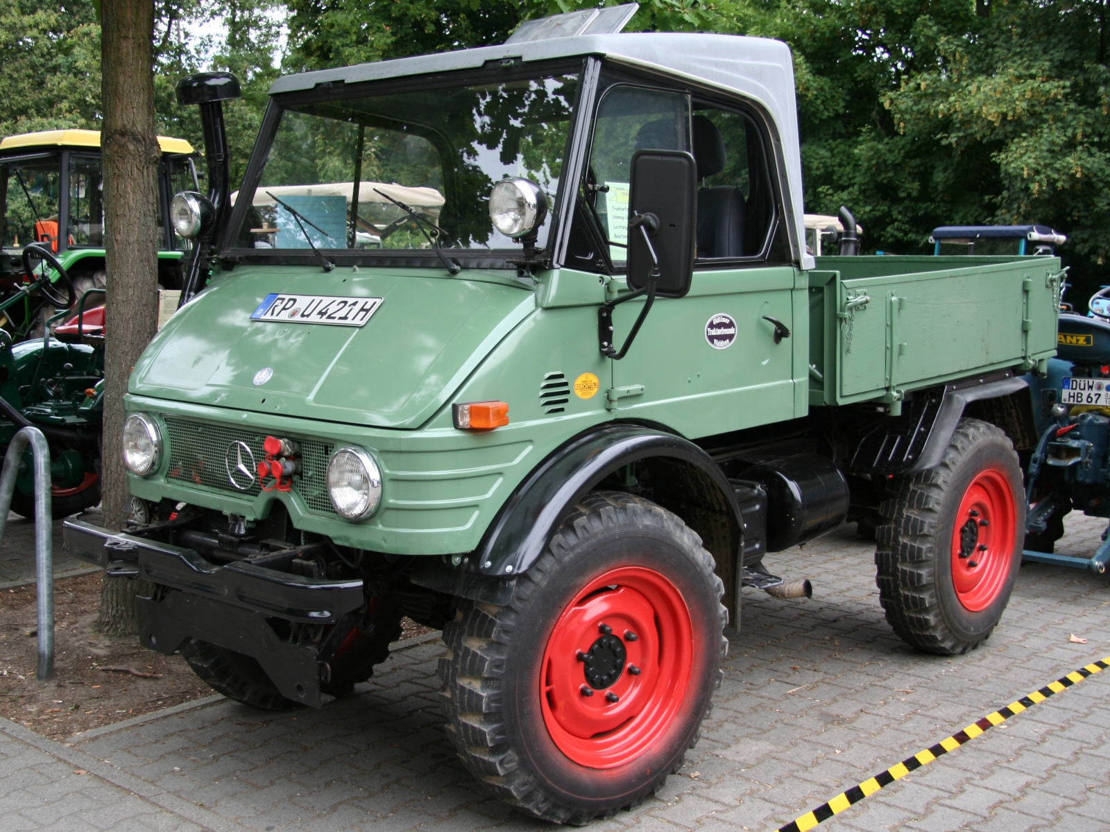 Unimog U 421