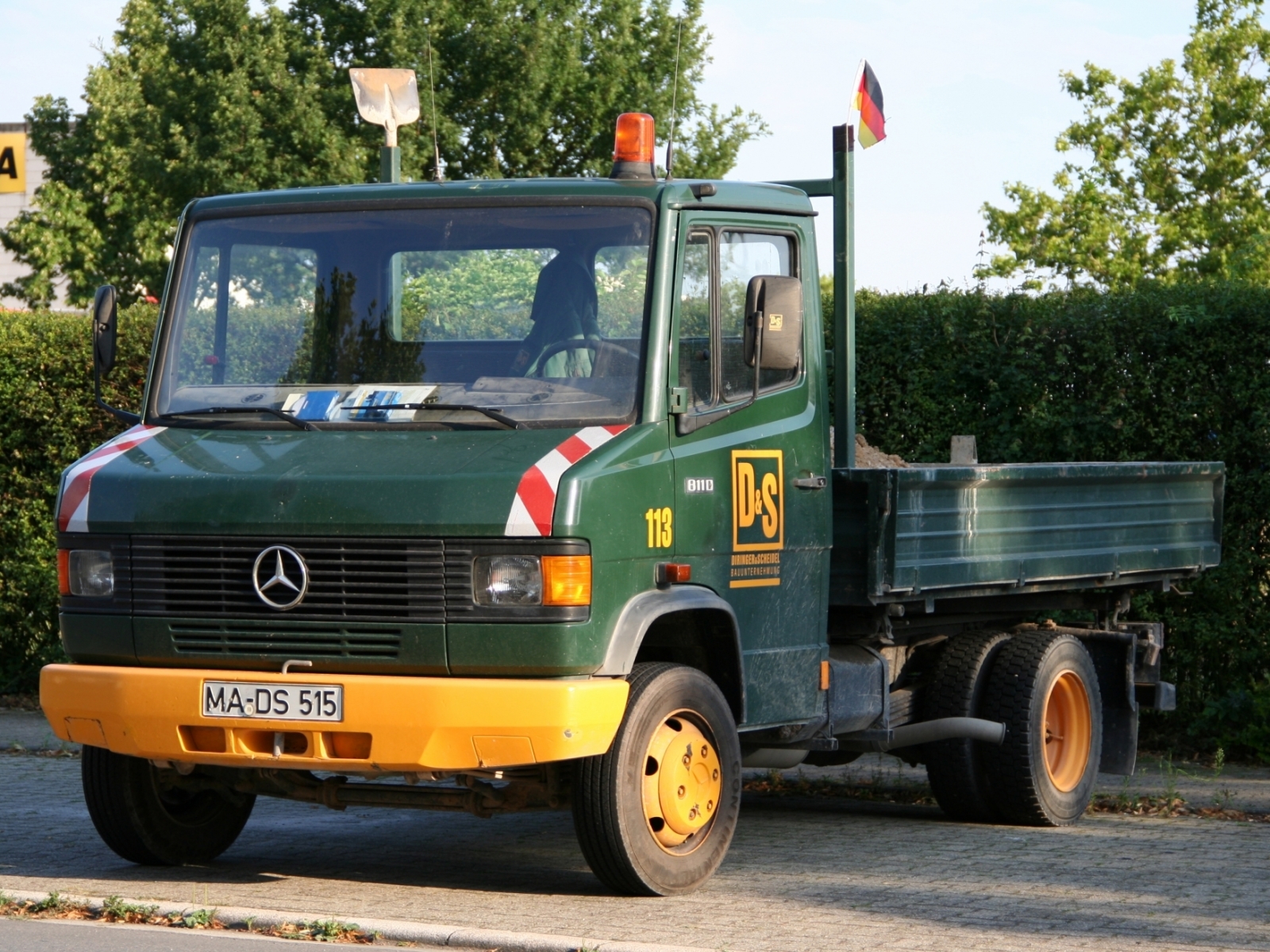 Mercedes Benz 811 D